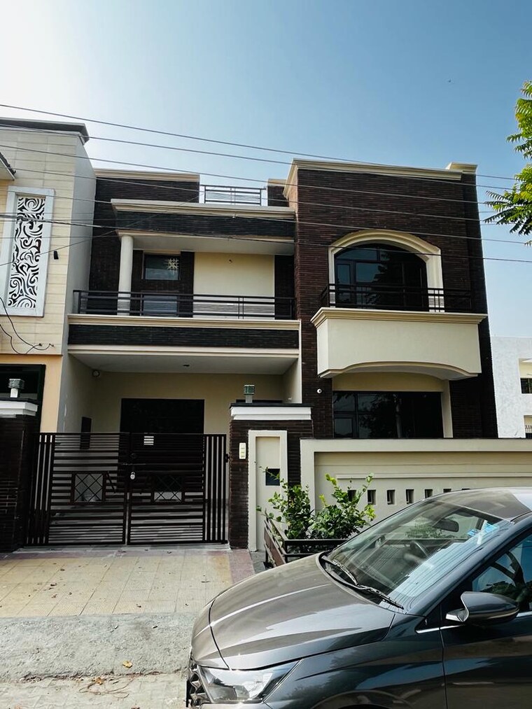 Exterior View, sector 125 4 Bedroom 200 Sq.Yd. Independent House In Sector 125 Mohali 8415343