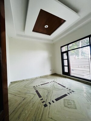 Room in 4 BHK Independent House at Sector 125 – for Sale