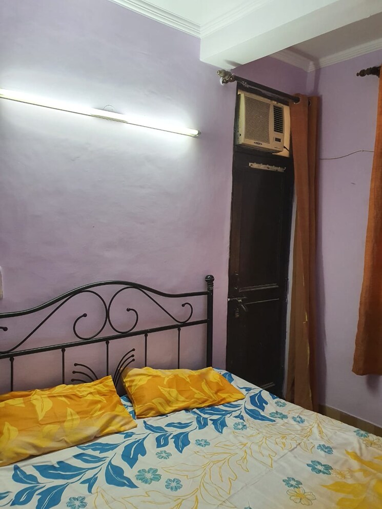Bedroom, new ashok nagar 1 Bedroom 450 Sq.Ft. Apartment In New Ashok Nagar Delhi 8415348