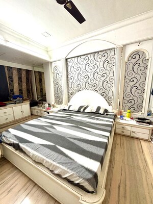 Bedroom in 5 BHK Villa at Kurla West – for Sale