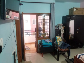 Parking in 2.5 BHK Apartment at Greenwood Apartment, Gomti Nagar – for Rent