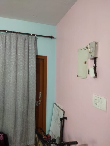 Bathroom in 2.5 BHK Apartment at Greenwood Apartment, Gomti Nagar – for Rent