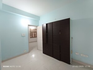 Room in 3 BHK Apartment at Tarnaka – for Sale