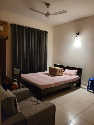 Bedroom in 2 BHK Apartment at Prestige Lakeside Habitat, Varthur – for Rent