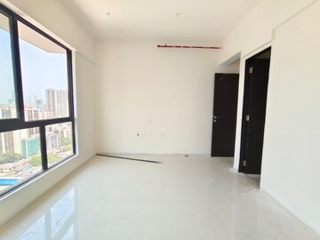 Room in 3 BHK Apartment at Kolte Patil Verve, Bangur Nagar – for Rent