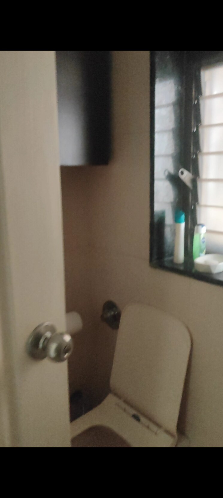 Bathroom, varun-garden 2 Bedroom 1040 Sq.Ft. Apartment In Ghodbunder Road Thane 8415447