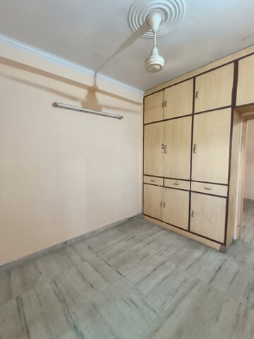 Room in 2 BHK Builder Floor at Mehrauli – for Rent