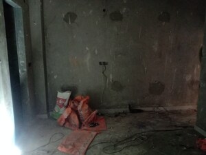 Room in 2.5 BHK Independent House at Dwarka Mor – for Sale