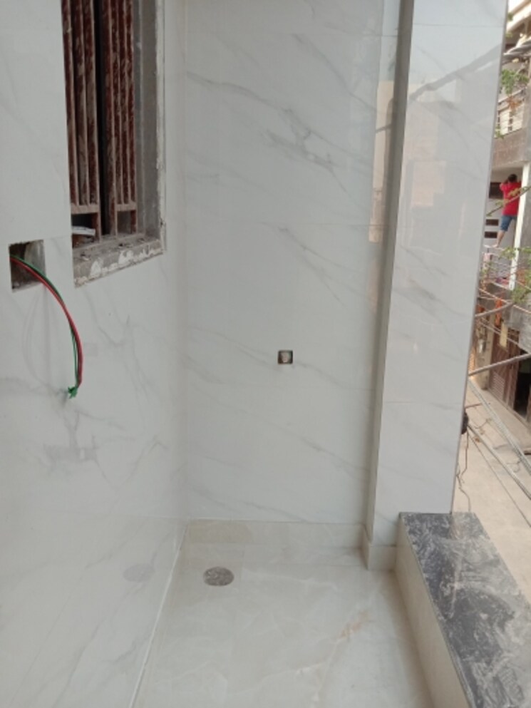 undefined, dwarka mor 2.5 Bedroom 612 Sq.Ft. Independent House In Dwarka Mor Delhi 8415476