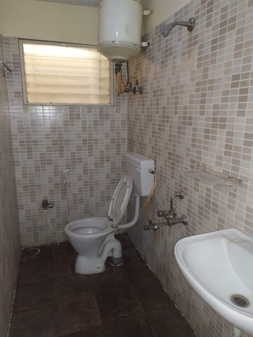 Bathroom in 2 BHK Apartment at Sanjay Nagar – for Rent