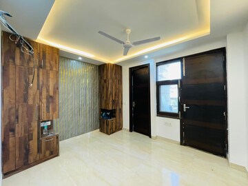 Room in 3 BHK Builder Floor at Sushant Lok 2, Sector 57 – for Sale