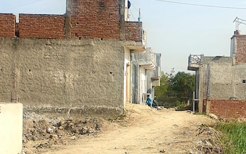 Plot For Sale in Sikandrabad