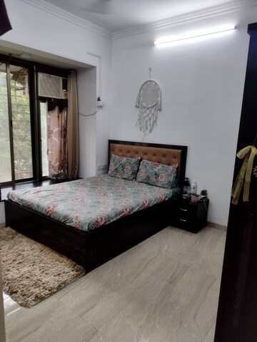 Bedroom in 1 BHK Apartment at Sindhi Society – for Rent