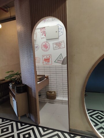 Plot Area in  Showroom at Times Square Arcade 2, Thaltej – for Rent