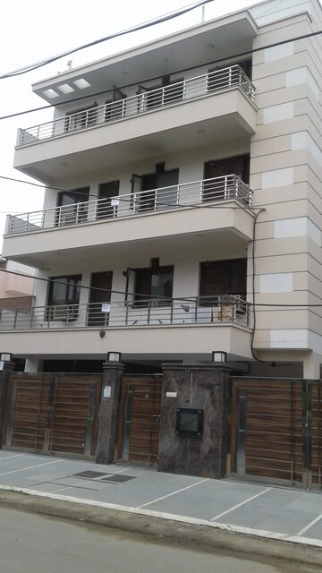 3 BHK Builder Floor – Exterior View View at RWA Residential Society Sector 46, Sector 46 - for Rent