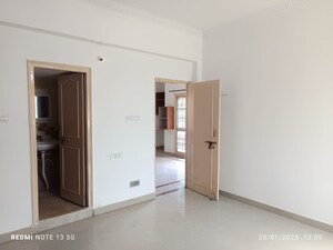 Room in 2 BHK Apartment at Tarnaka – for Sale