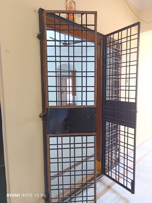 Room in 2 BHK Apartment at Tarnaka – for Sale