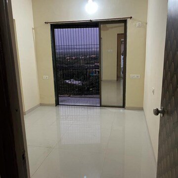 Room in 1 BHK Apartment at Kurla West – for Rent