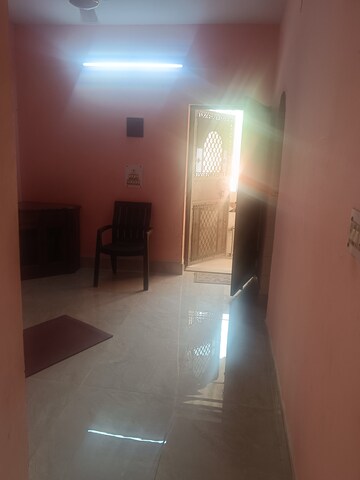 Room in 2 BHK Apartment at RWA Pocket R Dilshad Garden, Dilshad Garden – for Rent