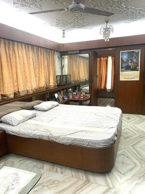 Bedroom in 5 BHK Villa at Kurla West – for Sale