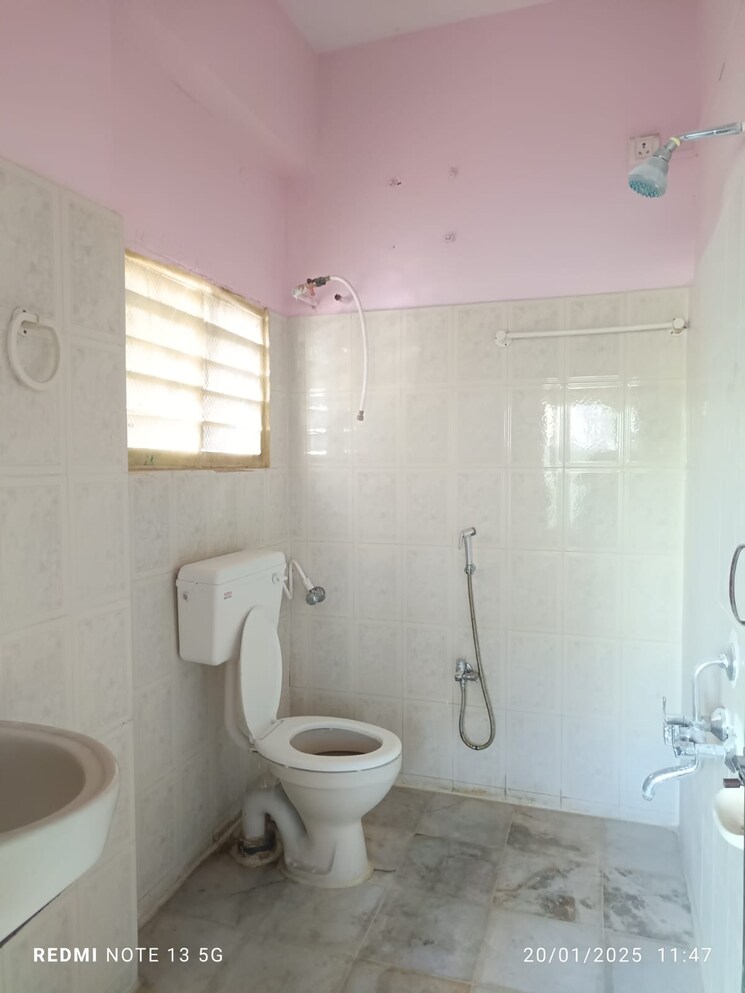 Bathroom, tarnaka 3 Bedroom 1550 Sq.Ft. Apartment In Tarnaka Hyderabad 8415783