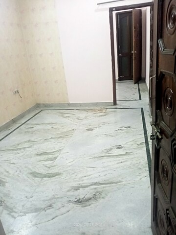 Room in 3 BHK Independent House at Sector 16 – for Rent
