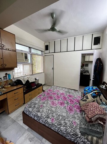Bedroom in 1 BHK Apartment at Ajit Mansion, Vile Parle East – for Rent