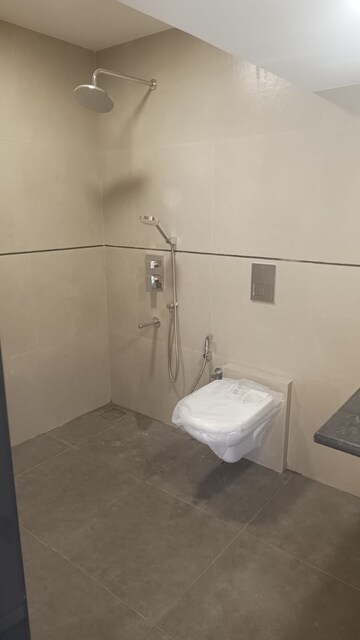 Bathroom in 3.5 BHK Villa at Deonar – for Rent