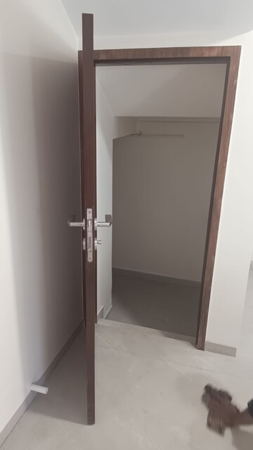 Room in 3.5 BHK Villa at Deonar – for Rent