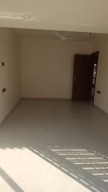 Bedroom in 3.5 BHK Villa at Deonar – for Rent