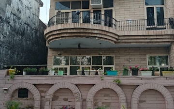 Plot For Sale in Sector 52