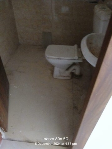 Bathroom in 3 BHK Apartment at ROF Aalayas Phase 2, Sector 102 – for Rent