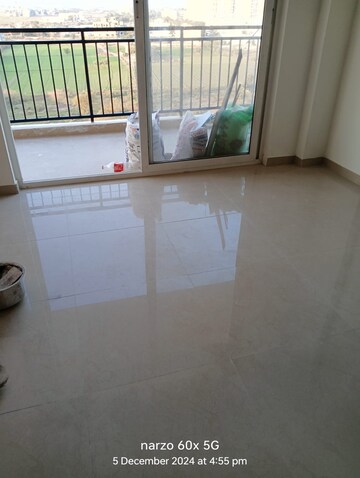 Room in 3 BHK Apartment at ROF Aalayas Phase 2, Sector 102 – for Rent