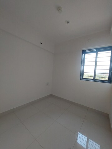 Bedroom in 2.5 BHK Apartment at Nanded Kalashree, State Bank Nagar – for Rent