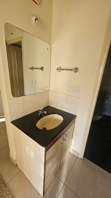 Bathroom in 3 BHK Apartment at Mantri Sarovar, Hsr Layout – for Rent