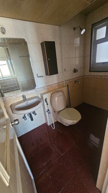 Bathroom in 3 BHK Apartment at Mantri Sarovar, Hsr Layout – for Rent