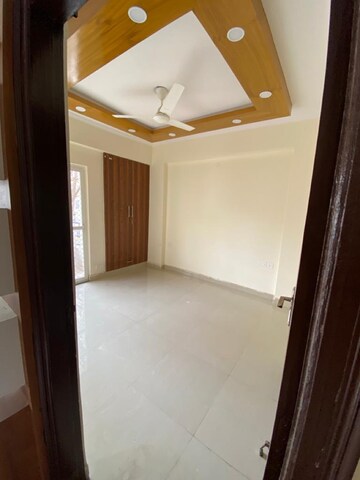 Bathroom in 2 BHK Apartment at Amrapali Centurian Park, Amrapali Dream Valley – for Rent
