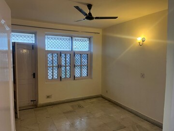 2 BHK Apartment For Rent in Ansal Sushant Estate, Sector 52