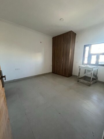 Room in 3 BHK Builder Floor at Orchid Island, Sector 51 – for Rent