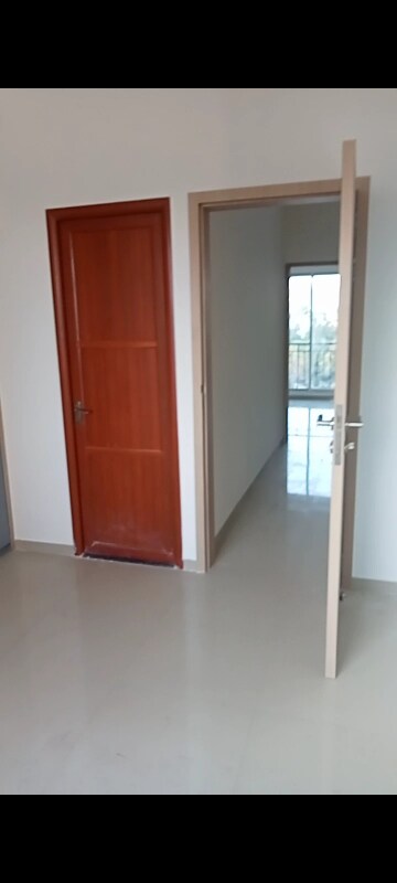 Room in 2 BHK Apartment at Hiraco Eminence, Mira Road – for Rent