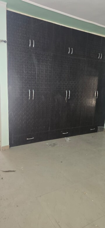 Room in 3 BHK Apartment at BPTP Park 81, Sector 81 – for Rent