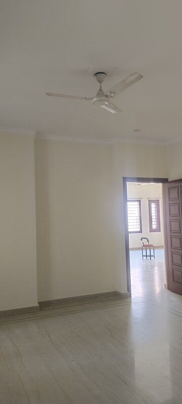 Room in 2 BHK Independent House at Sector 16a – for Rent