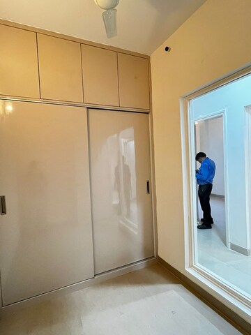 Room in 3 BHK Apartment at Emaar Emerald Estate, Sector 65 – for Rent