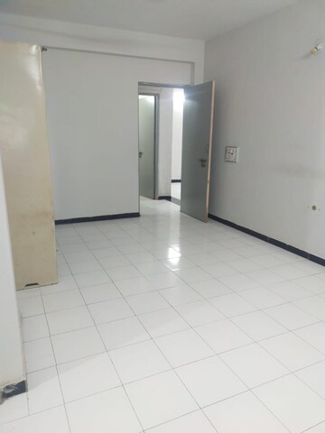 Room in 2 BHK Apartment at Anand Nagar – for Rent