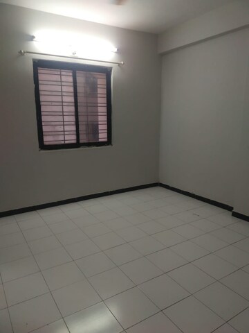 Room in 2 BHK Apartment at Anand Nagar – for Rent