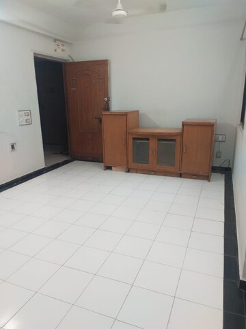 Room in 2 BHK Apartment at Anand Nagar – for Rent