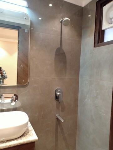 Furnished Amenities in 2 BHK Apartment at Malviya Nagar – for Rent