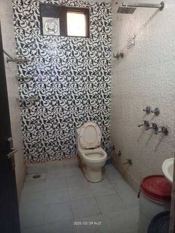 Bathroom in 2.5 BHK Builder Floor at Mansa Ram Park – for Sale