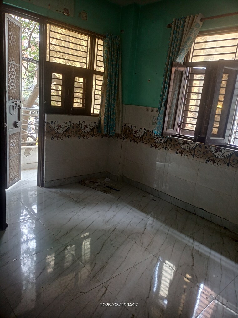 Room, mansa ram park 2.5 Bedroom 675 Sq.Ft. Builder Floor In Mansa Ram Park Delhi 8416127