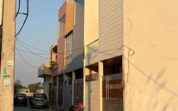 Plot For Sale in Sector 52